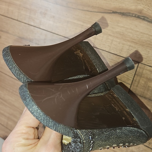 Dollhouse Fergie Denim Beaded 4.25" Heel Mules Size 7 - Picture 9 of 16